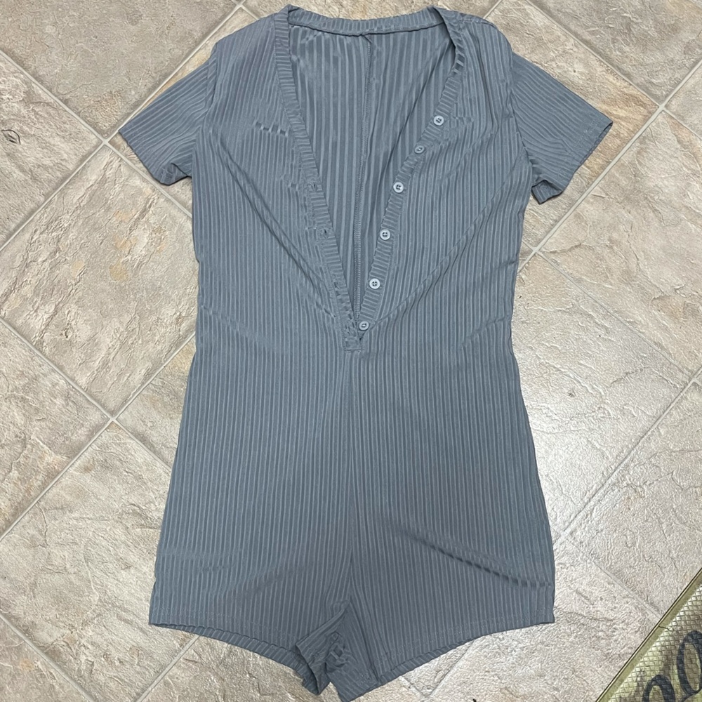Short sleeve romper